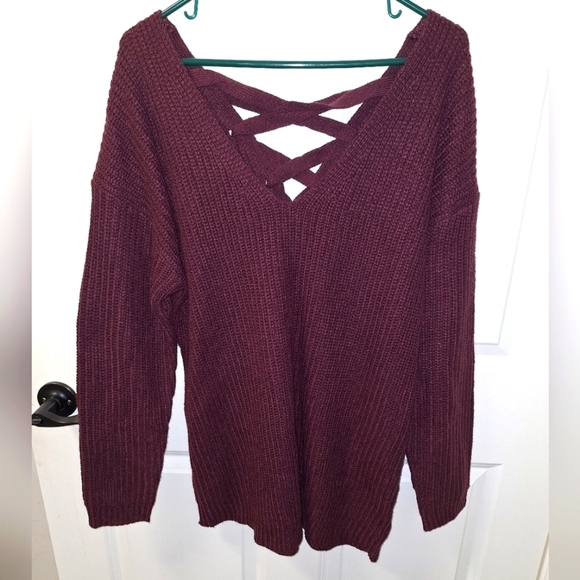 A Harlow and Rose double v-neck thick laced top burgundy sweater in an XL - Picture 1 of 6